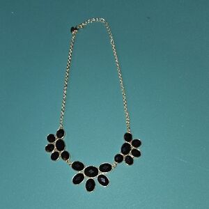 Elegant Black and Gold Floral Necklace